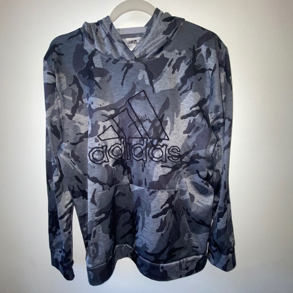 adidas Other - Boys 18/20 Adidas camo pull over new condition